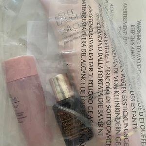 Estee Lauder, skin care set, NWT, never opened.